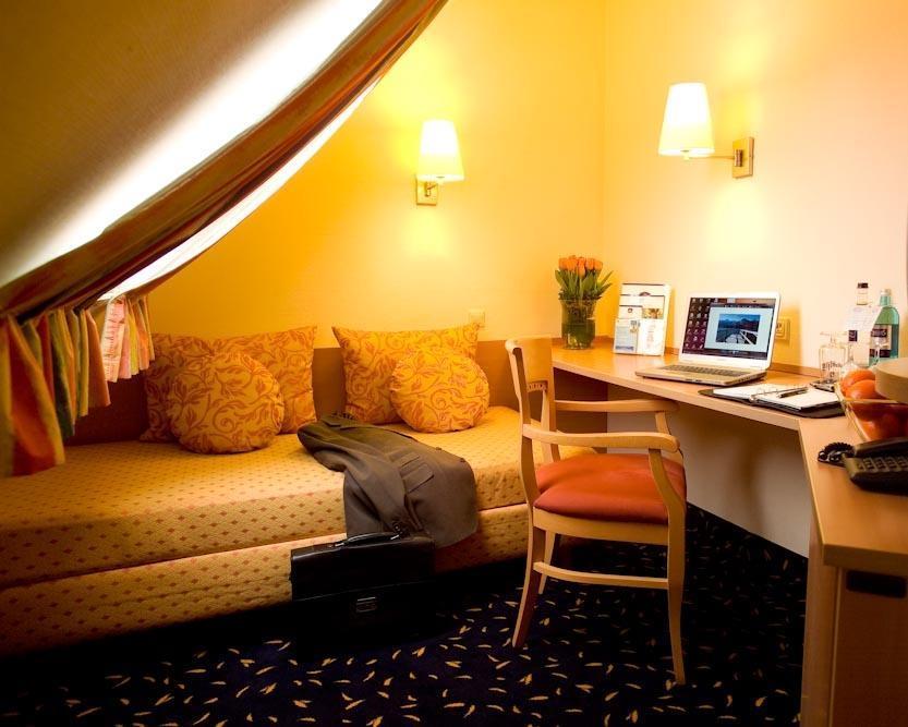 Plaza Hotel 3*