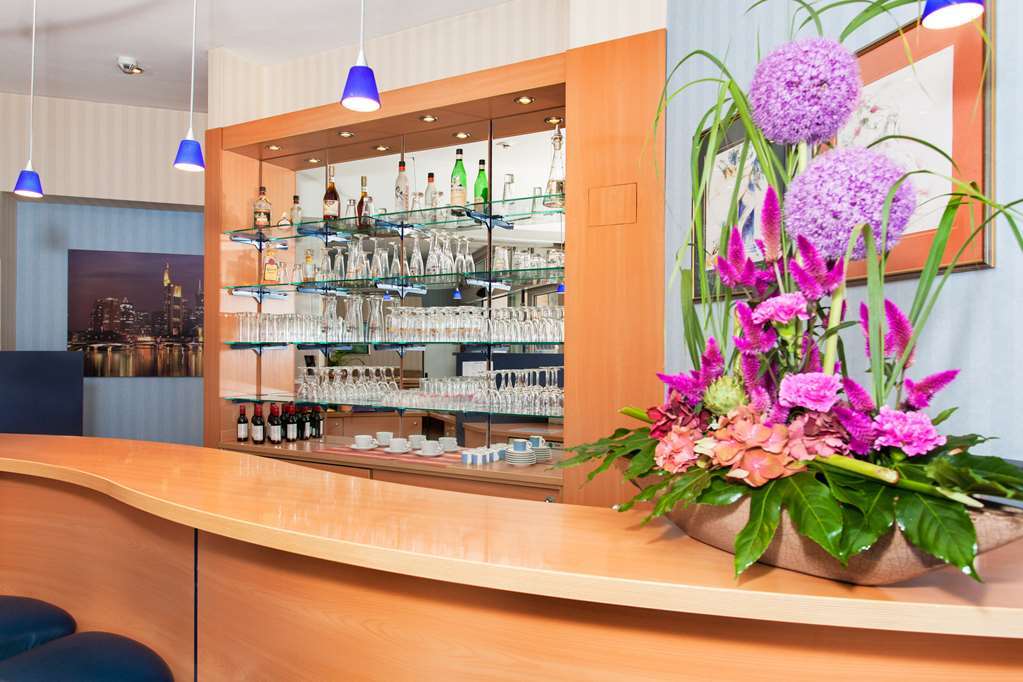 Plaza Hotel 3*